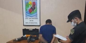 Varios jóvenes detenidos por robos en San Antonio y San Vicente.