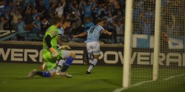 Joaquín Susvielles festeja el 3-1 de Belgrano ante San Telmo por la Primera Nacional en el Gigante de Alberdi. (Facundo Luque)