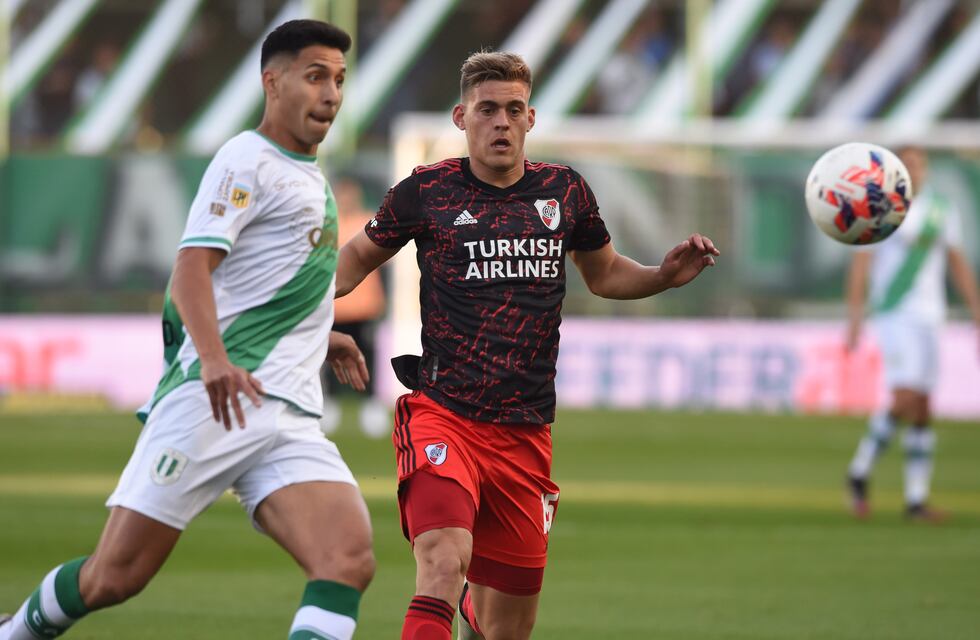 River aguantó y derrotó por 1-0 a Banfield y sigue como único líder de la Liga Profesional
