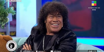El artista fue el invitado en la noche de ayer y compartió sus predicciones a Carlos Tévez y Silvina Escudero.