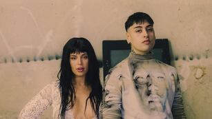 Nathy Peluso y Tiago PZK se animan a la bachata en “Ella Tiene”