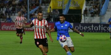 El Tanque Luis Silba, promesa de gol para un Estudiantes que todavía no convirtió (La Voz).