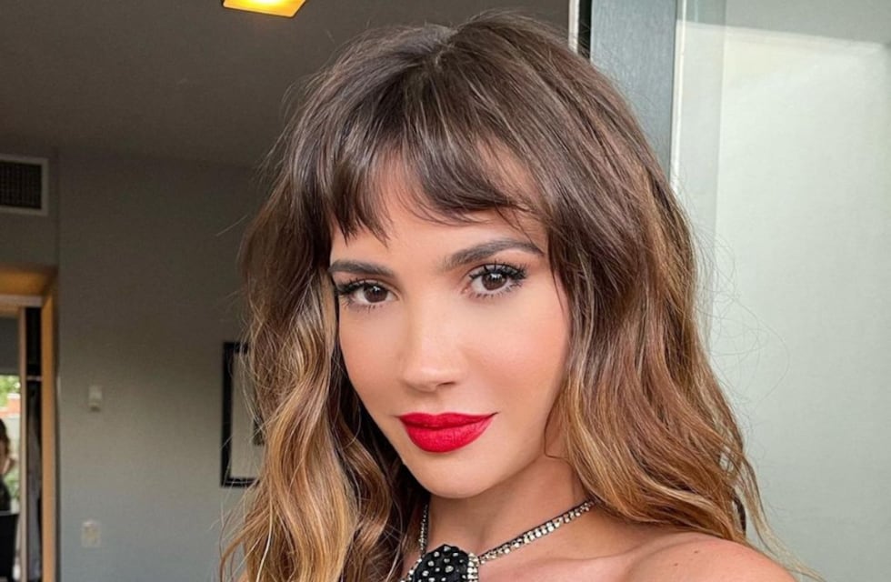 Denim, anteojos cancheros y flequillo: el outfit de Celeste Cid que la rompió toda en redes