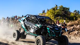 Nicolás Cavigliasso y su SSV, en el inicio del Desafío Ruta 40 (Prensa Desafío Ruta 40).