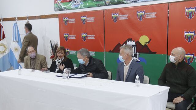 Las obras de cloacas aportan al saneamiento definitivo del lago San Roque