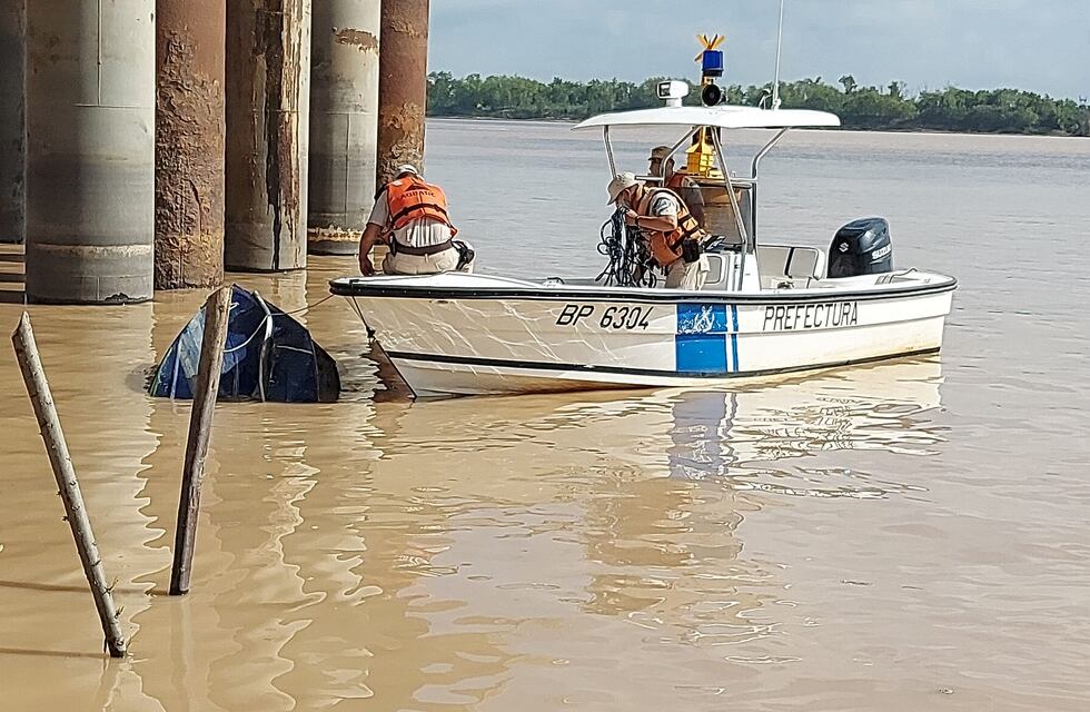 Salen de servicio 5 bombas de captación de agua en la Toma Nueva para el trabajo de los buzos