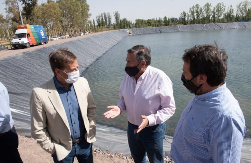 Suárez pidió cuidar el recurso más escaso que tenemos, el agua