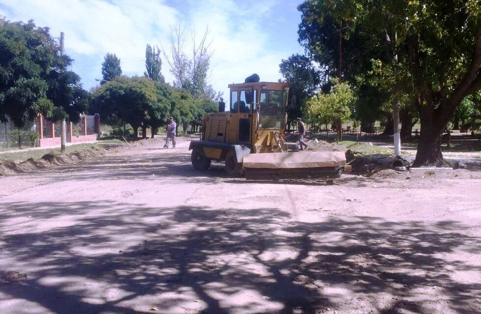 Iniciaron obras de asfalto y seguirán por el recambio de luminarias en uno de los distritos más alejados de San Rafael