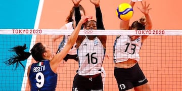 Las Panteras, seleccionado argentino de vóley femenino enfrentó a un duro Italia en los Juegos Olímpicos.