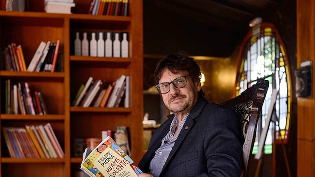 Felipe Pigna se suma al ciclo de Maipú. Foto: Clarín. / Colegio de Ingenieros