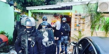 Detuvieron en Garupá al líder de una banda de roba motos.
