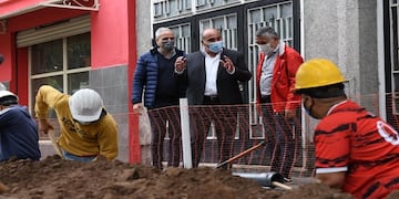 Manzur recorrió obras en la capital.