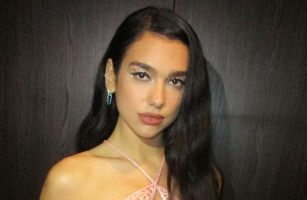 Dua Lipa desafió la censura en las redes sociales y limitó los comentarios en su publicación