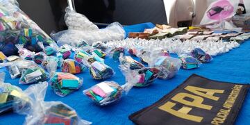 Droga. La droga estaba distribuida en dosis listas para la venta.