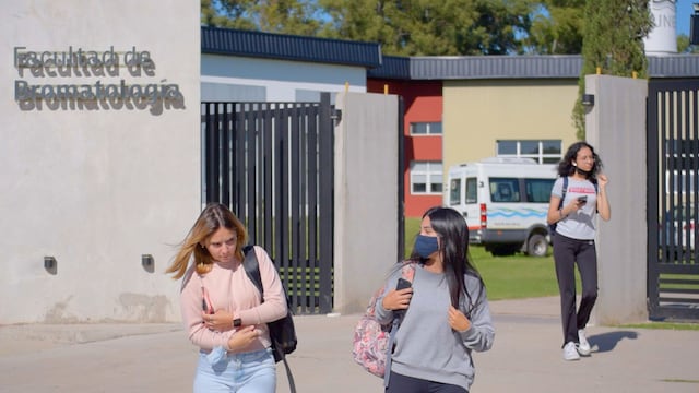 Llega la feria itinerante de las carreras: "Viví la UNER 2024"