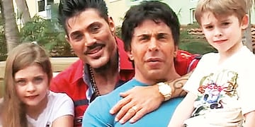 Gustavo Martínez reveló que tanto él como los hijos de Ricardo Fort recibían mensajes desde el más allá.