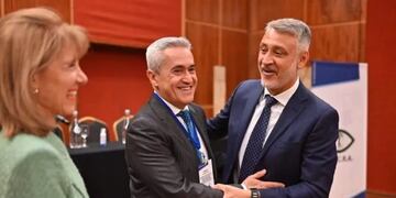 Firma del acuerdo destinado a fortalecer el control del túnel subfluvial