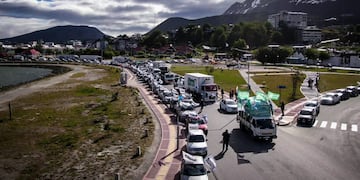 Más de dos mil vehículos se movilizaron por las calles de la ciudad en conmemoración al día del militante.