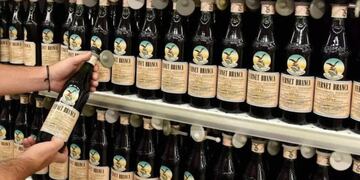 AFIP va a subastar botellas de Fernet y artículos de polo.