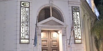 La Cooperativa Eléctrica advirtió sobre posibles mensajes que pueden llevar a estafas.