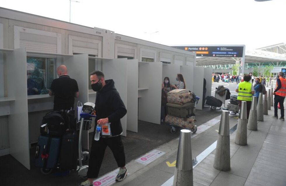 La Ciudad también analiza restricciones para los turistas que viajen al exterior