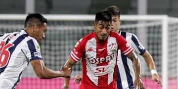 El volante dejó Unión de Santa Fe y es nuevo jugador albiazul.