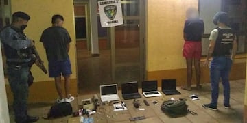 Detenidos luego de ser atrapados robado dentro de una vivienda en Posadas