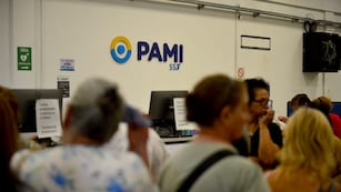 Córdoba. Un jubilado intentó prenderse fuego en la sede el PAMI. (Nicolás Bravo / La Voz)