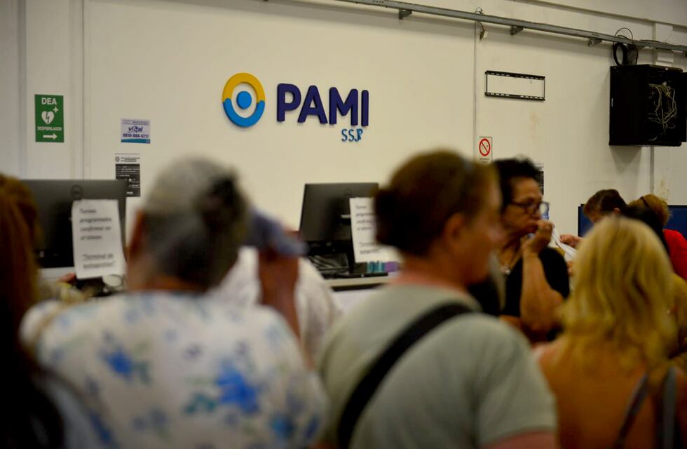 Llaryora cuestionó el recorte de medicamentos de Pami a los jubilados: “Totalmente desatinada”