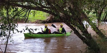 Continúa la búsqueda del joven desaparecido en el arroyo Chico Alférez en Panambí.