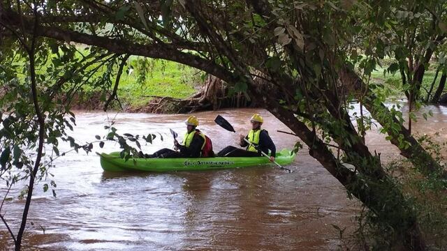 Continúa la búsqueda del joven desaparecido en el arroyo Chico Alférez en Panambí.