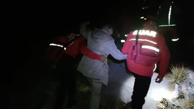 La pareja se había perdido por las condiciones climáticas adversas, entre otros motivos.