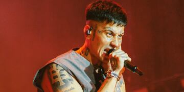 Duki salió lesionado del Santiago Bernabéu: así terminó el show histórico ante 65 mil personas