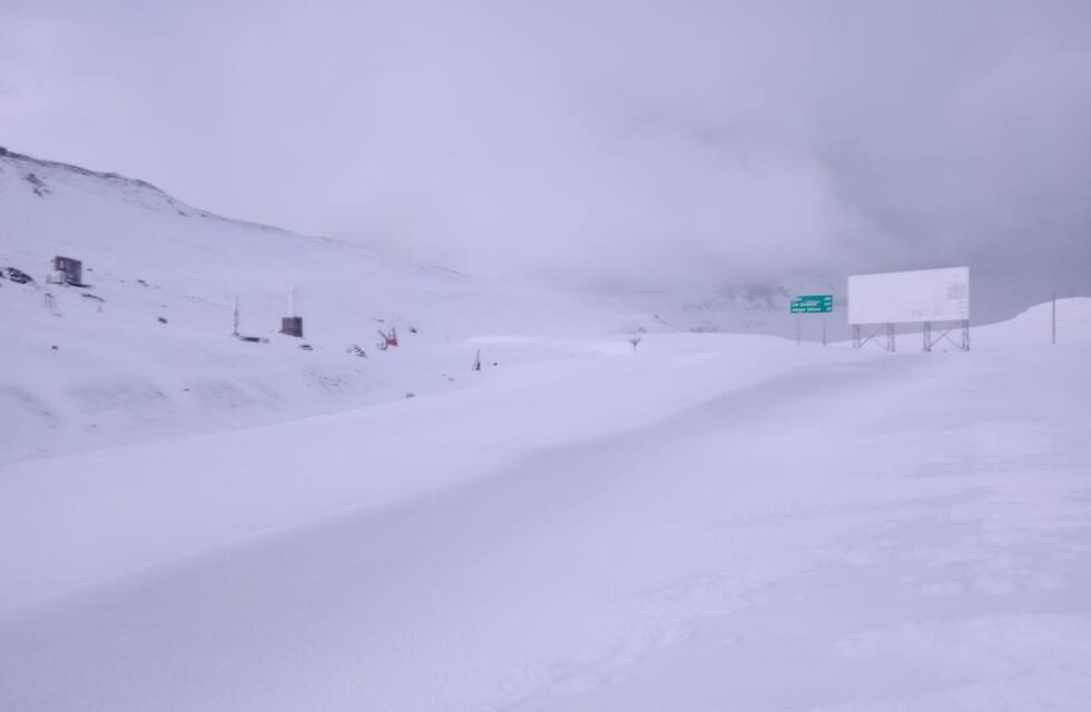 Fin de semana largo y los dos pasos a Chile desde Mendoza están cerrados por la nieve: cuándo se habilitarán