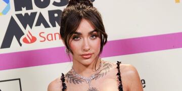 El mal momento que pasó María Becerra durante su show en Los 40 Music Awards en España: ¿desafinó o falló el sonido?