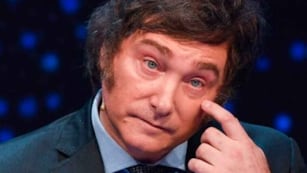 Milei llega a una elección clave golpeado por la política y la economía