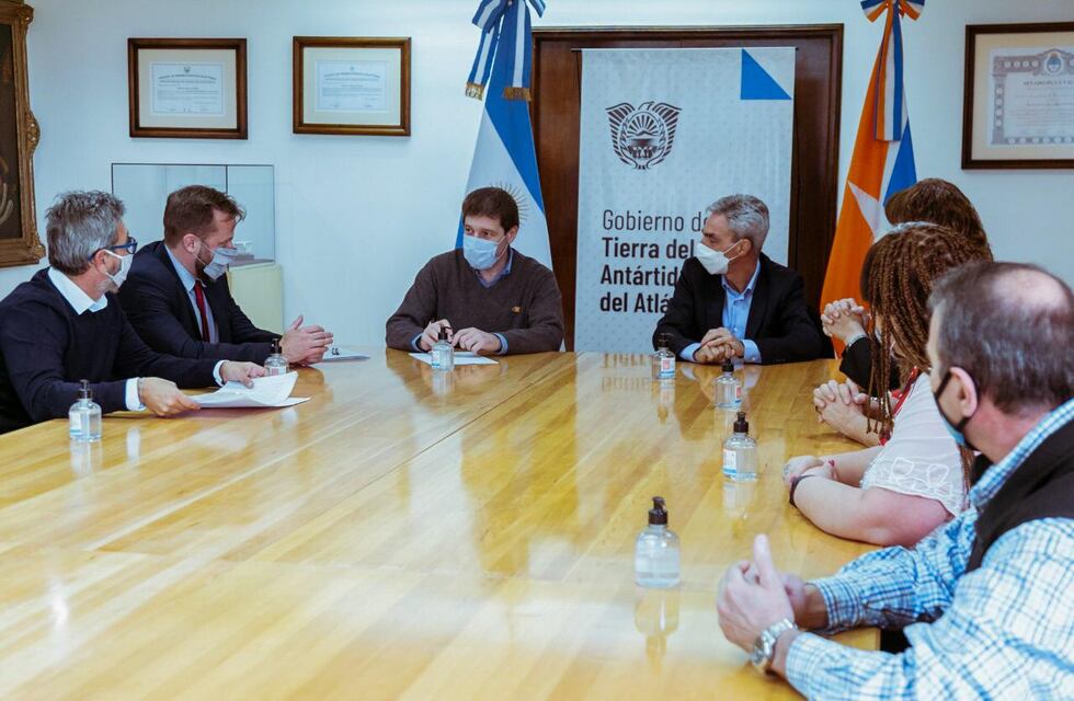 Meoni y Melella firmaron un acuerdo para promover la seguridad en el transporte