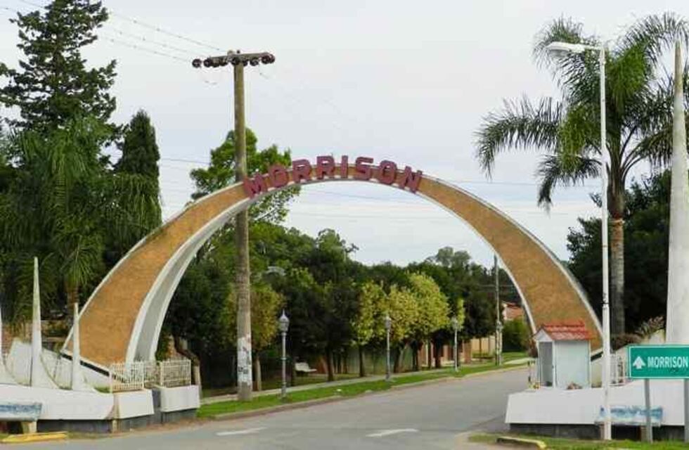 Córdoba fatal: un motociclista murió luego de chocar contra una camioneta estacionada