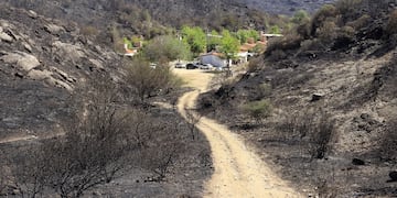 Tareas luego del incendio en Carlos Paz