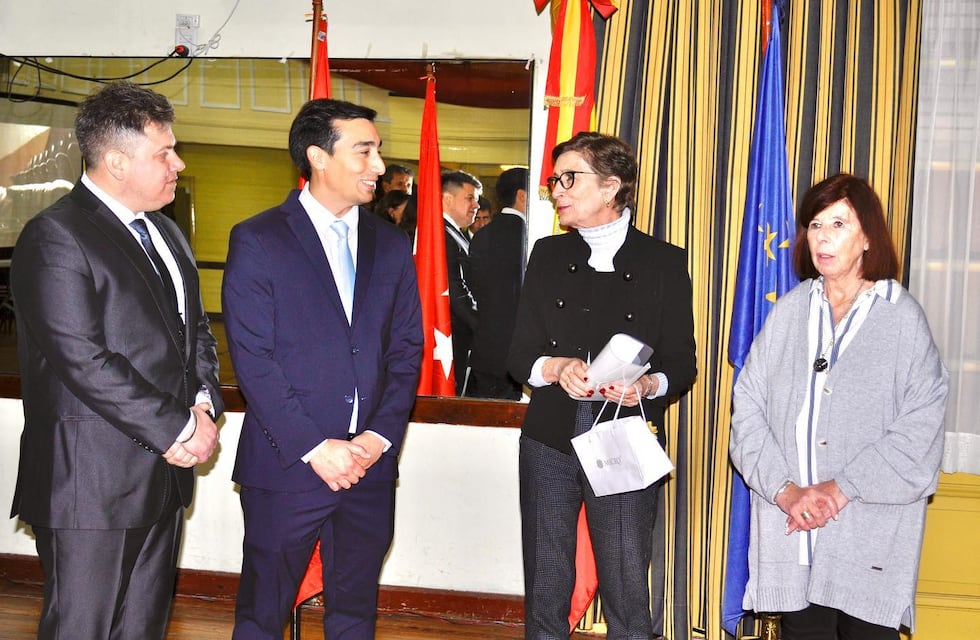 La Embajadora de España visitó Punta Alta