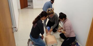 Se desarrolló la Jornada de Prevención de Accidentes en Natatorios "Taller Básico de Salvamento"