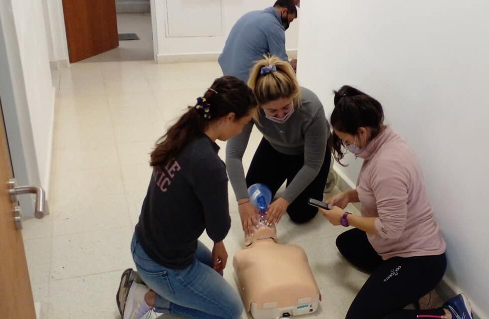 Se desarrolló la Jornada de Prevención de Accidentes en Natatorios “Taller Básico de Salvamento”