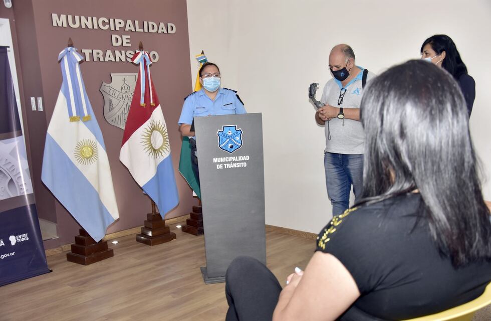 La Oficial Sub Inspectora Yamila Arrieta es la titular del Destacamento de Transito