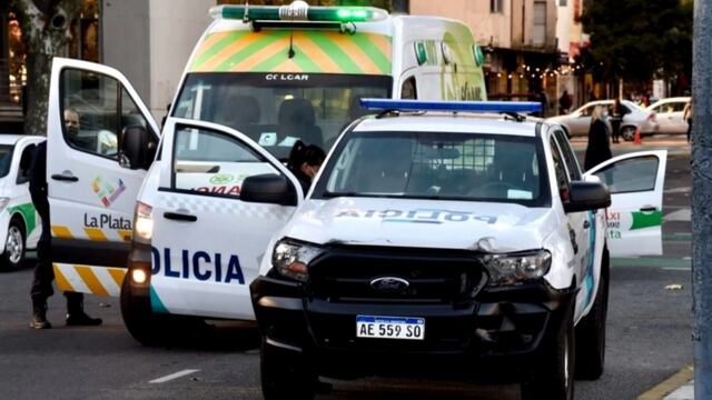 Una mujer defendió a dos hombres con una técnica de artes marciales.