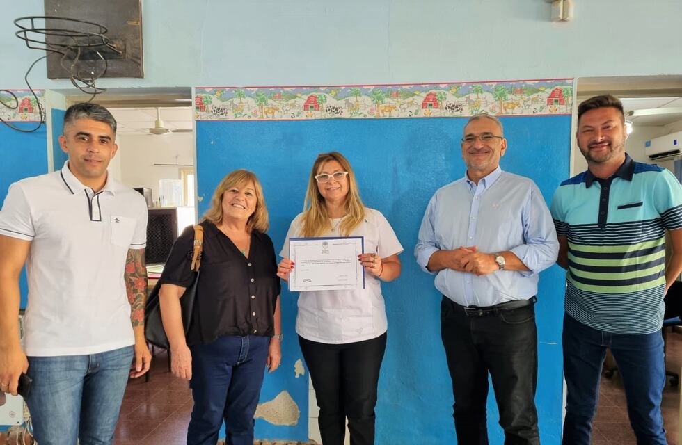 Calvo y Cristiani entregaron fondos en Frontera