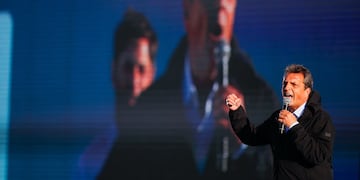Sergio Massa enfrentará a Javier Milei en balotaje el próximo 19 de noviembre por la presidencia de Argentina. (Reuters)