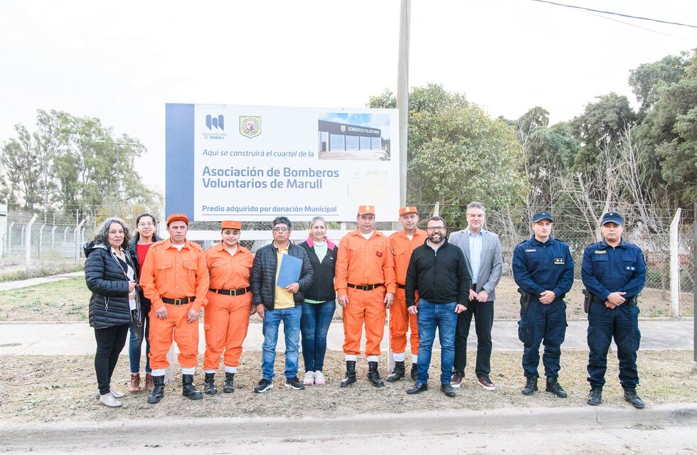 Marull: el municipio donó un terreno para el futuro cuartel de bomberos y presentó móvil de seguridad ciudadana