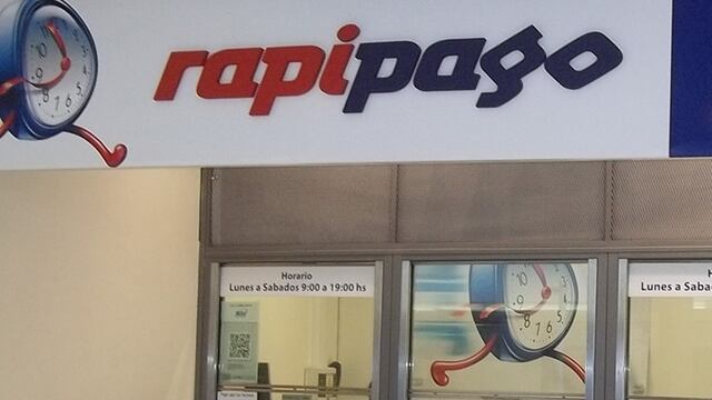 La Policía busca pistas para identificar a los delincuentes y recuperar el dinero.