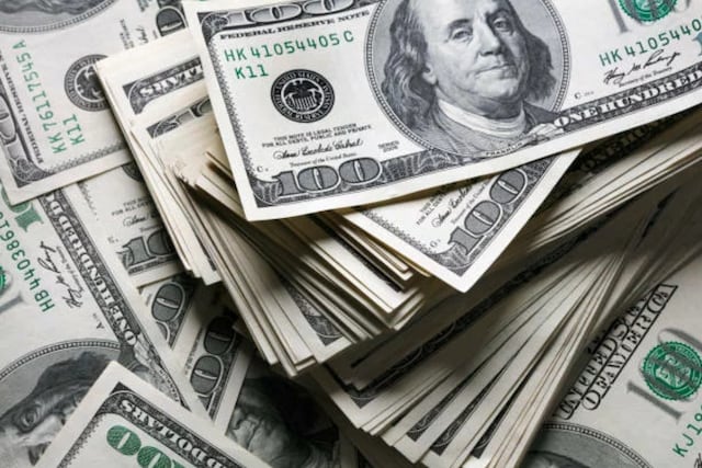 El dólar vivió bajo presión 2025 y cerró en $1.480