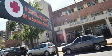 La bebé se encuentra internada en el Hospital de Niños en estado crítico.
